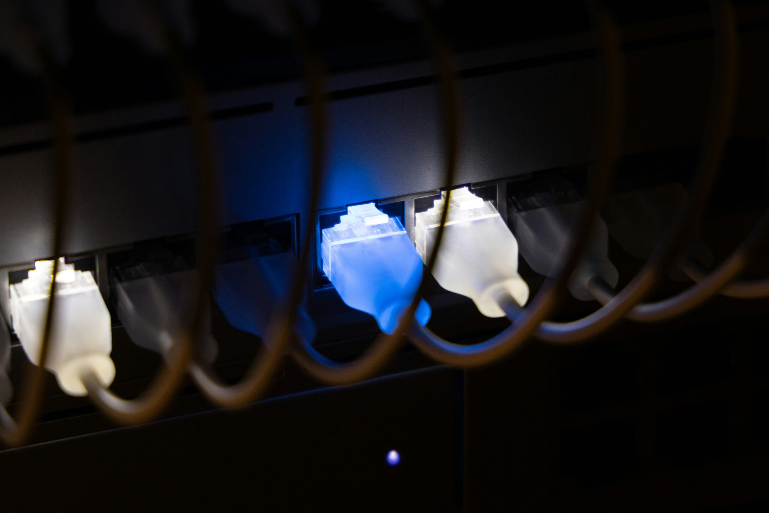Best Managed Switches for a Home Lab: A Beginner’s Buying Guide